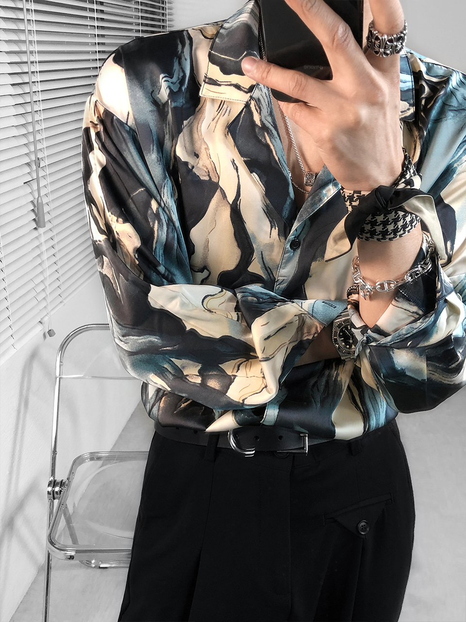 Dragon talk silk satin flower shirt man ins handsome long-sleeved tide man retro port flavor loose print shredded flower 2021 new