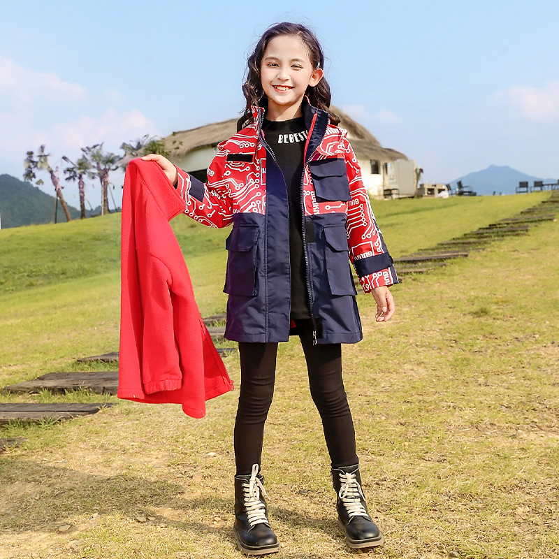 Girls autumn jacket 2020 autumn new popular mid-childhood autumn and winter stormbreaker three-in-one detachable tide