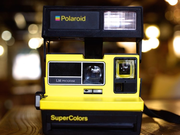 (Fantastic) Polaris 600 Series SuperColor yellow European version of an imaging camera