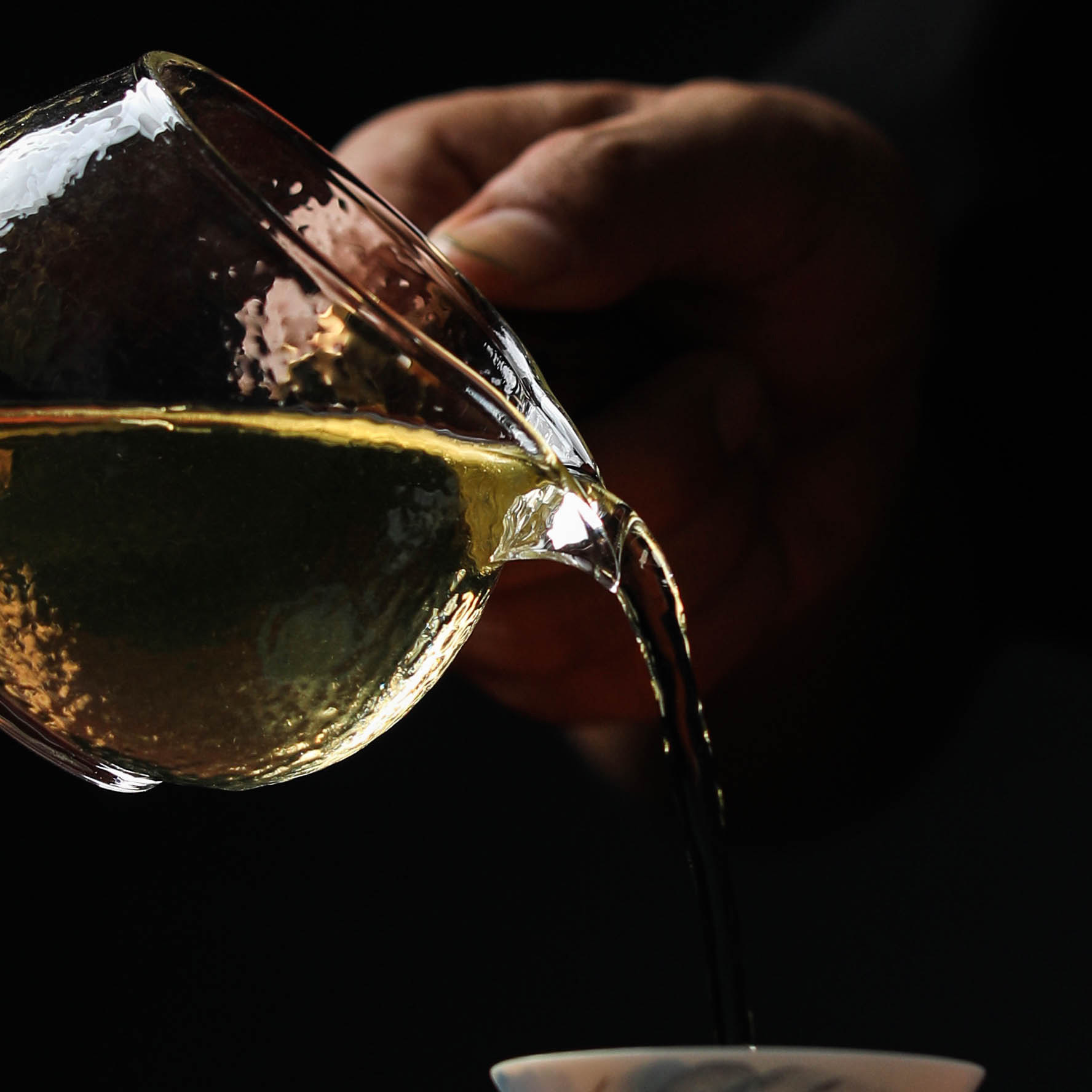 Unique clear hammer-printed glass wood side of the pot tea art kung fu tea with thick heat-resistant Japanese tea-splitter tea tea ceremony