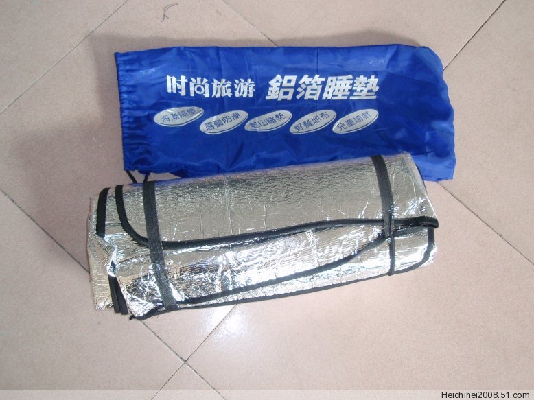 Tấm lót neo bằng nhôm hai mặt 200 * 200 - Thảm chống ẩm / Mat / Gối xốp nền nhà