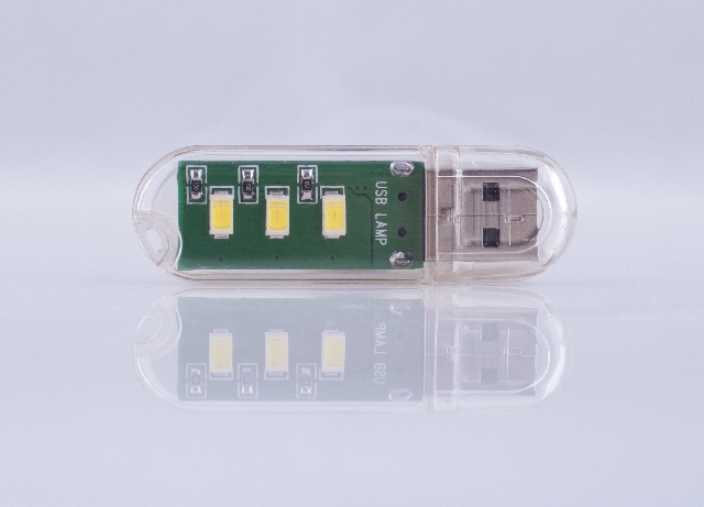 Mini USB ánh sáng bàn phím máy tính nhẹ điện thoại di động sạc kho báu Cổng USB led nhỏ ánh sáng trắng ánh sáng ban đêm - USB Aaccessories quạt kẹp bàn