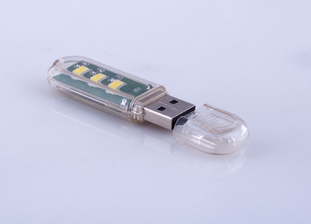 Mini USB ánh sáng bàn phím máy tính nhẹ điện thoại di động sạc kho báu Cổng USB led nhỏ ánh sáng trắng ánh sáng ban đêm - USB Aaccessories quạt kẹp bàn