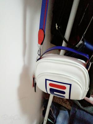 ins质感包包女2018新款斜挎包酷潮女百搭街头时尚honey蹦迪包港风