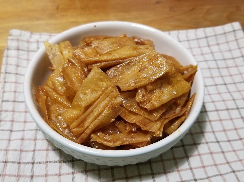 萍鄉花蝴蝶香辣味豆皮辣條片豆腐乾特產兒時零食包郵辣條網紅嚼勁