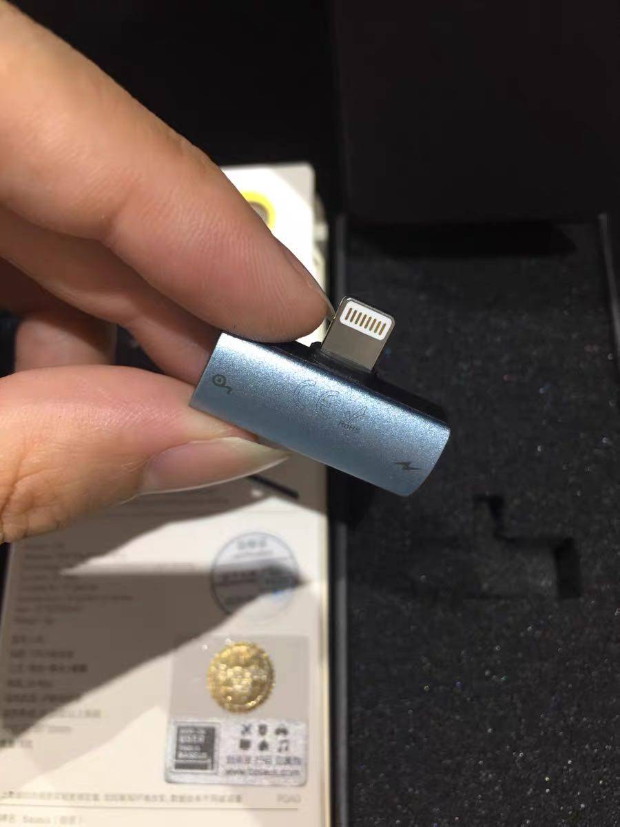 倍思苹果12耳机转接头iphone12pro max转换器8plus充电听歌二合一xs