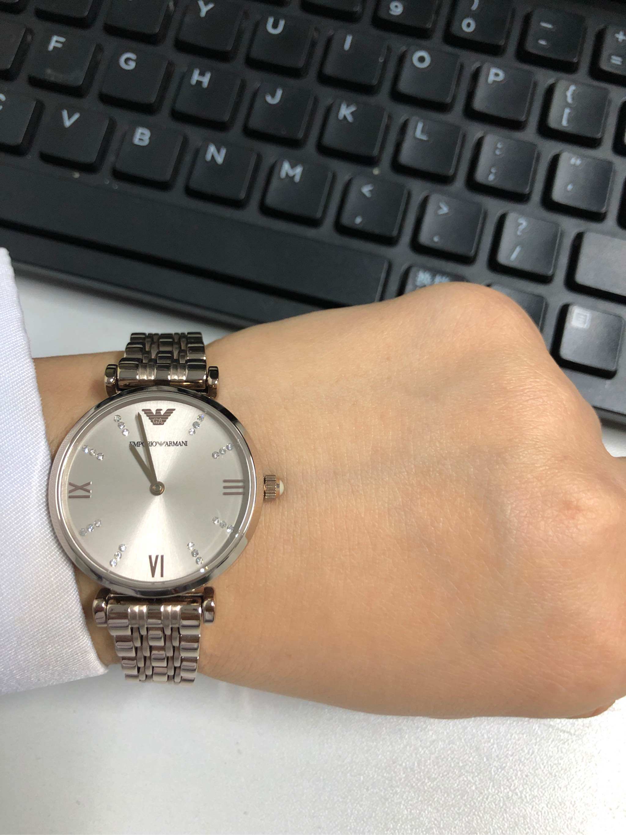 armani阿玛尼满天星手表女 简约钢带女款手表镶钻石英腕表ar11059