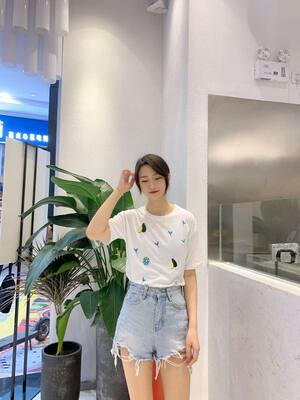2019夏装新款韩版超火cec短袖t恤女宽松学生牛油果绿上衣服ins潮